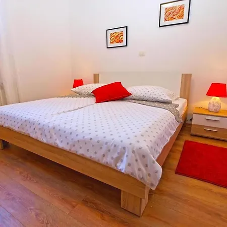 Apartment Neue In Loborika Mit Grosser Terrasse