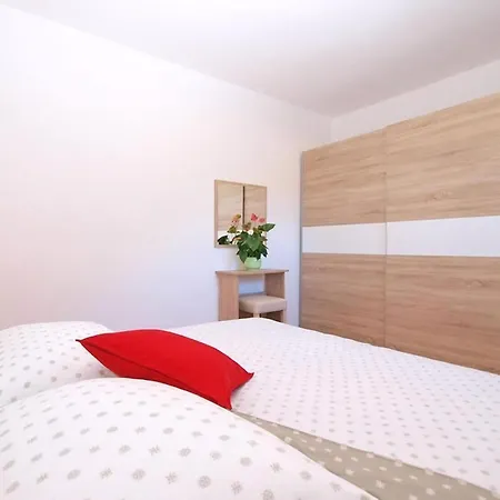 Apartment Neue In Loborika Mit Grosser Terrasse *